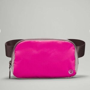 LULULEMON EVERYWHERE Belt Bag 1L Pow Pink Light Lunar Rock Chrome zipper OS